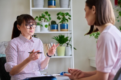 Virages vous explique pourquoi intégrer la thérapie brève à votre pratique de psychlogue